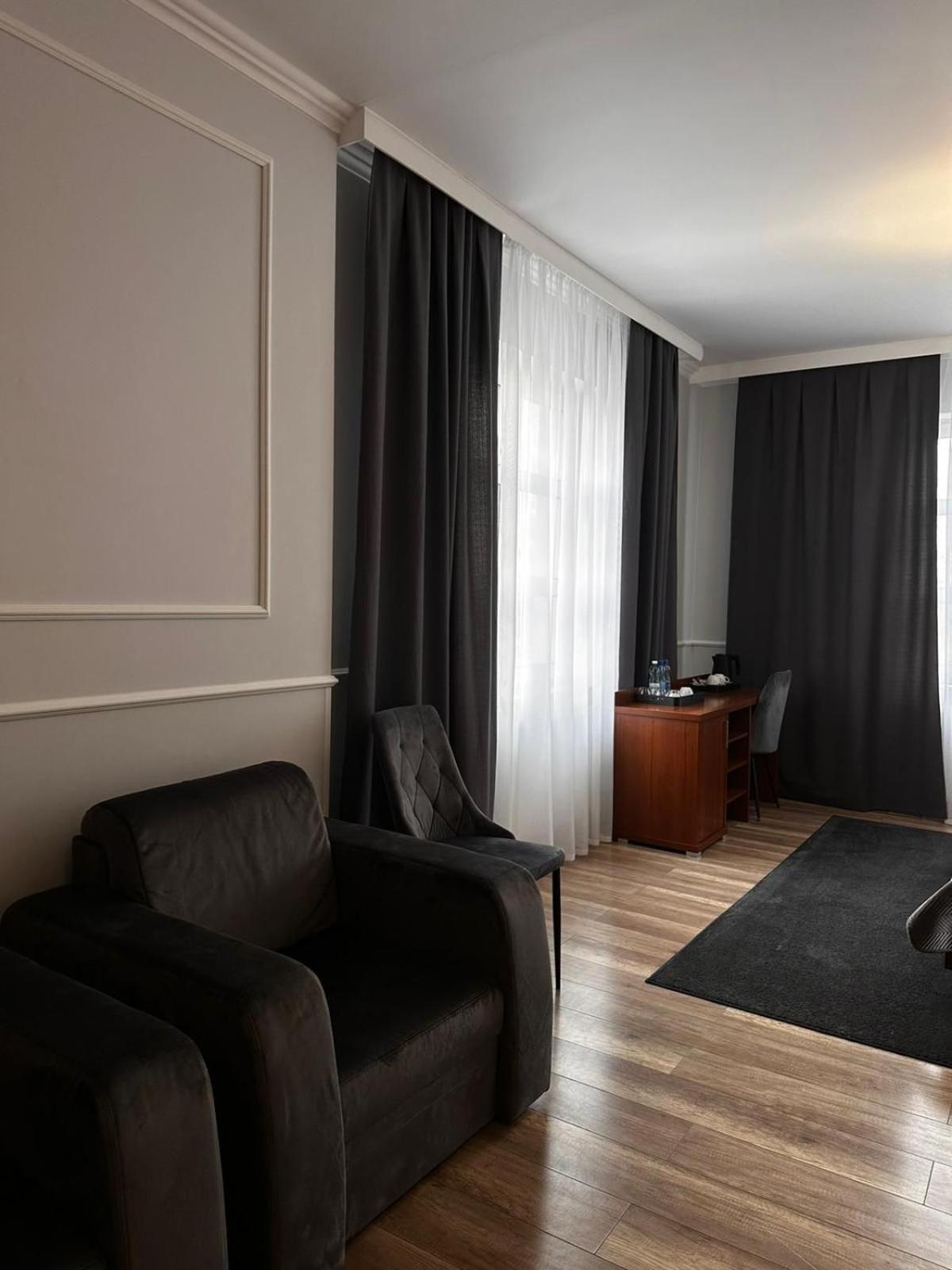 Nad Stara Nida *** Hotel Pinczow Exterior foto